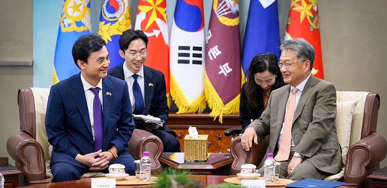 국방부장관, 조셉 윤 주한미국대사대리 접견