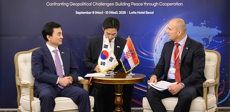 Korea-Croatia defense ministerial meeting on the sidelines of the 14th Seoul Defense Dialogue: