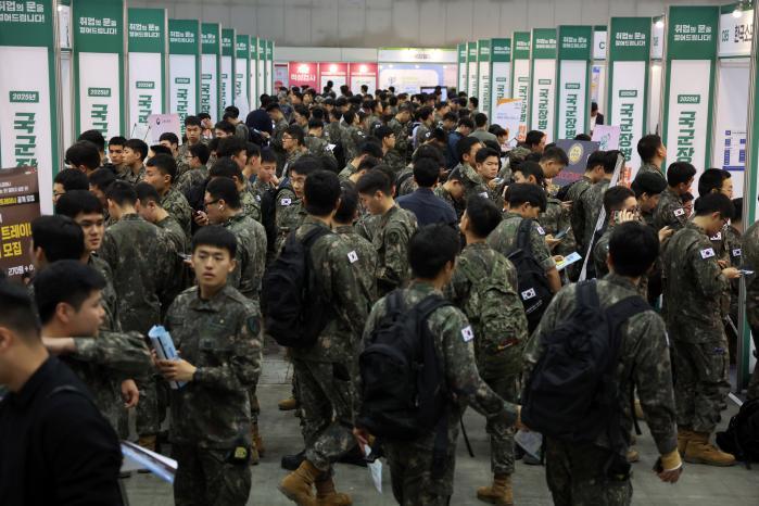 The 2025 Soldiers Job Fair for junior officers and