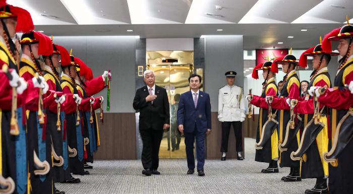 On September 8, Defense Minister Ahn Gyu-back insp