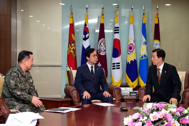 Kim Young-woo visited the Joint Chiefs of Staff