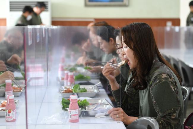 [Improvements to the meal service system for soldiers] Daily basic meal expenses for soldiers to be increased to 11,000 won next... 