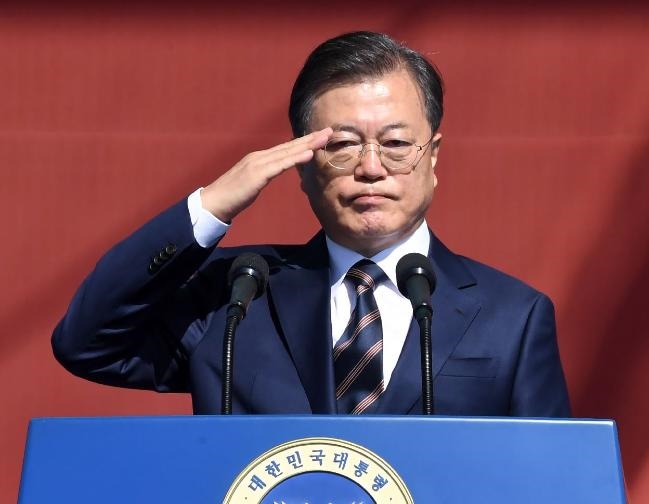 President Moon vows to "respond resolutely to thre