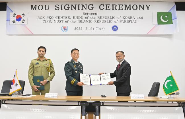 Korea National Defense University to expand exchan