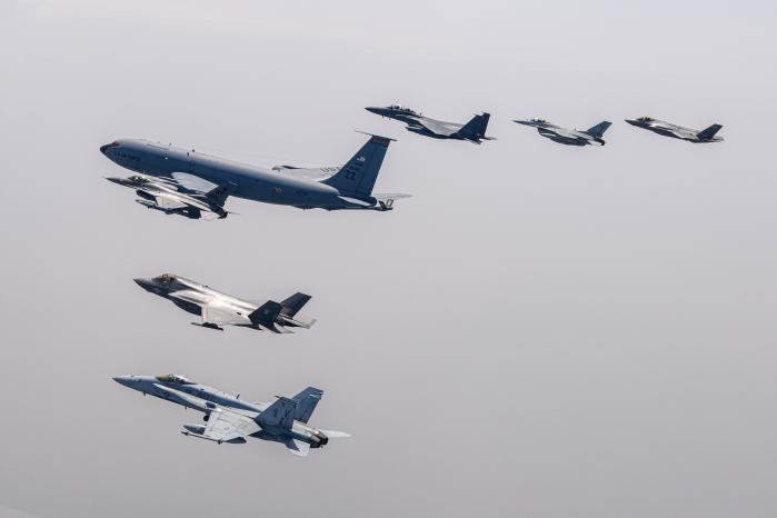 ROK and US Air Forces and US Marines conduct large